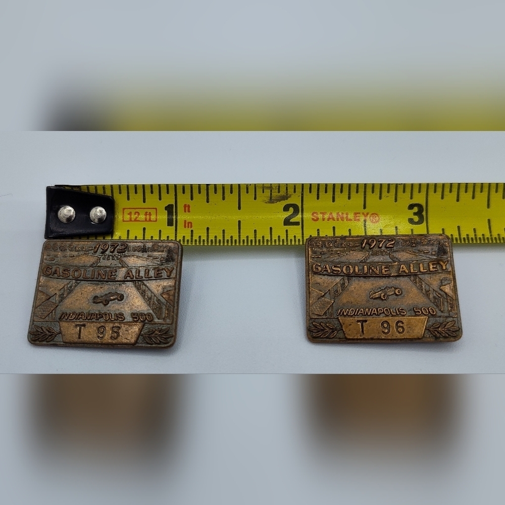 1972 Indianapolis 500 Gasoline Alley Pit Badges - Picture 4 of 4